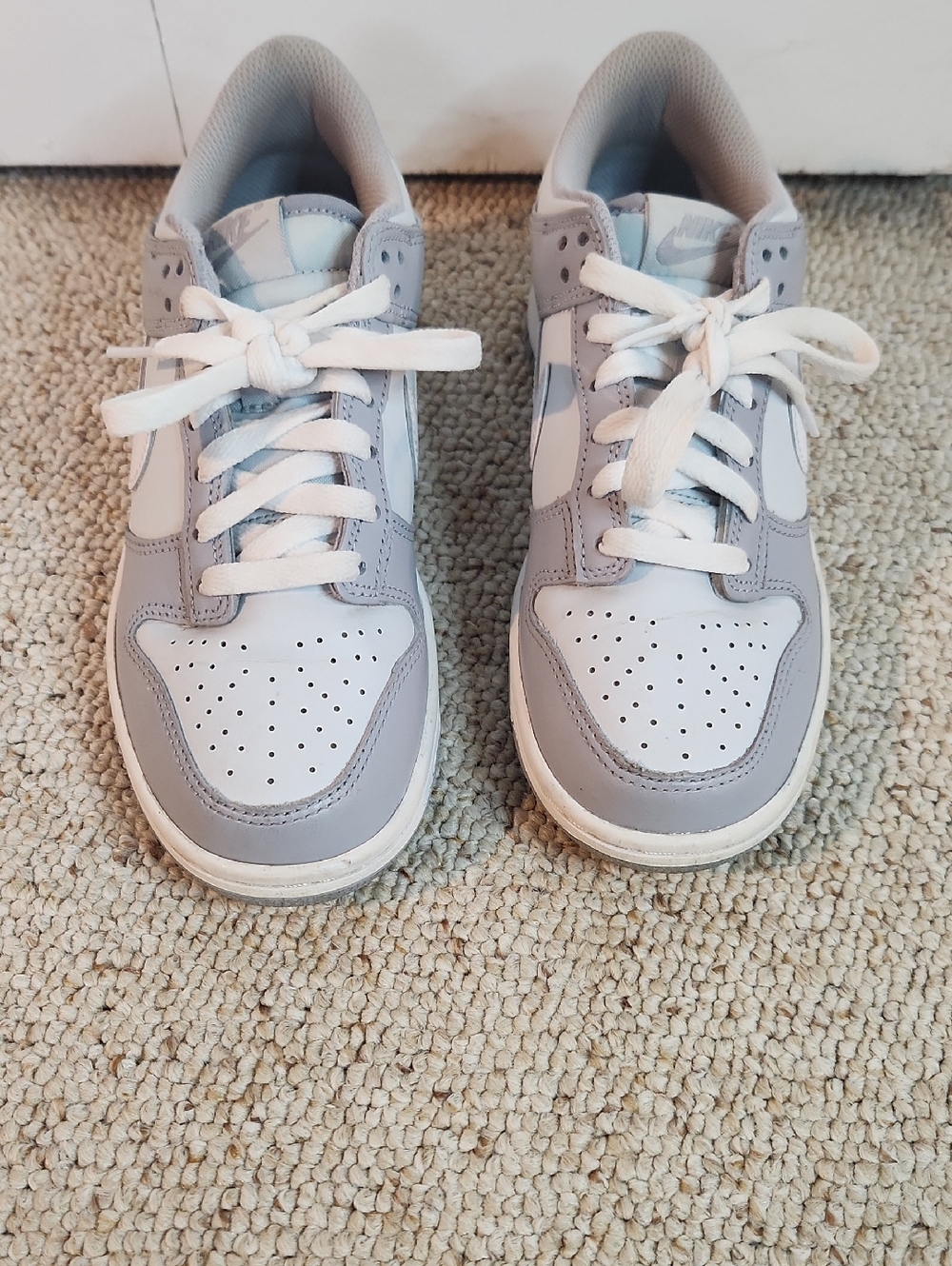 Nike Kids Light Gray and White Low-Top Sneakers